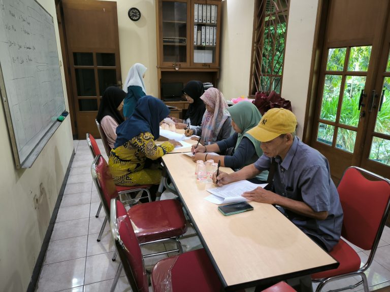 Workshop dan Penyuluhan Kesehatan : Cerdas Menggunakan Obat (5)