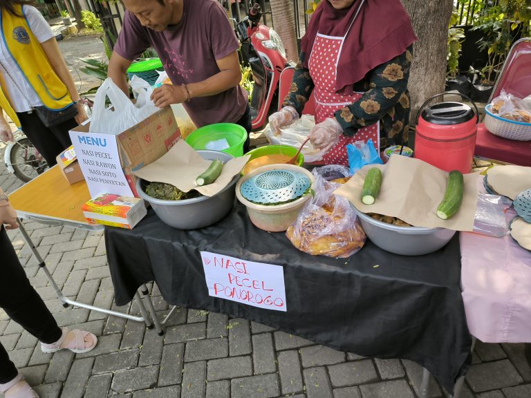 Berbagi Makan Kolab Lion Internasional _8