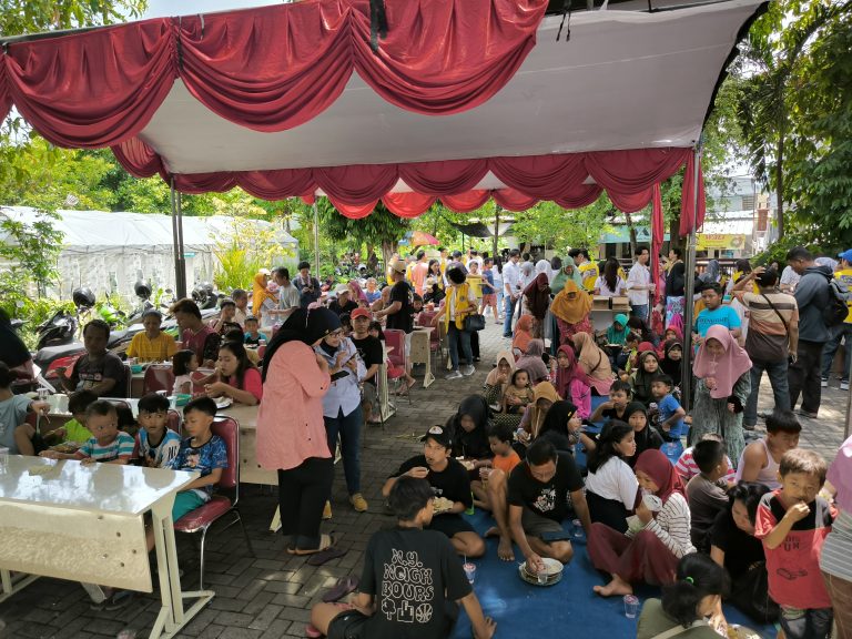 Berbagi Makan Kolab Lion Internasional _9