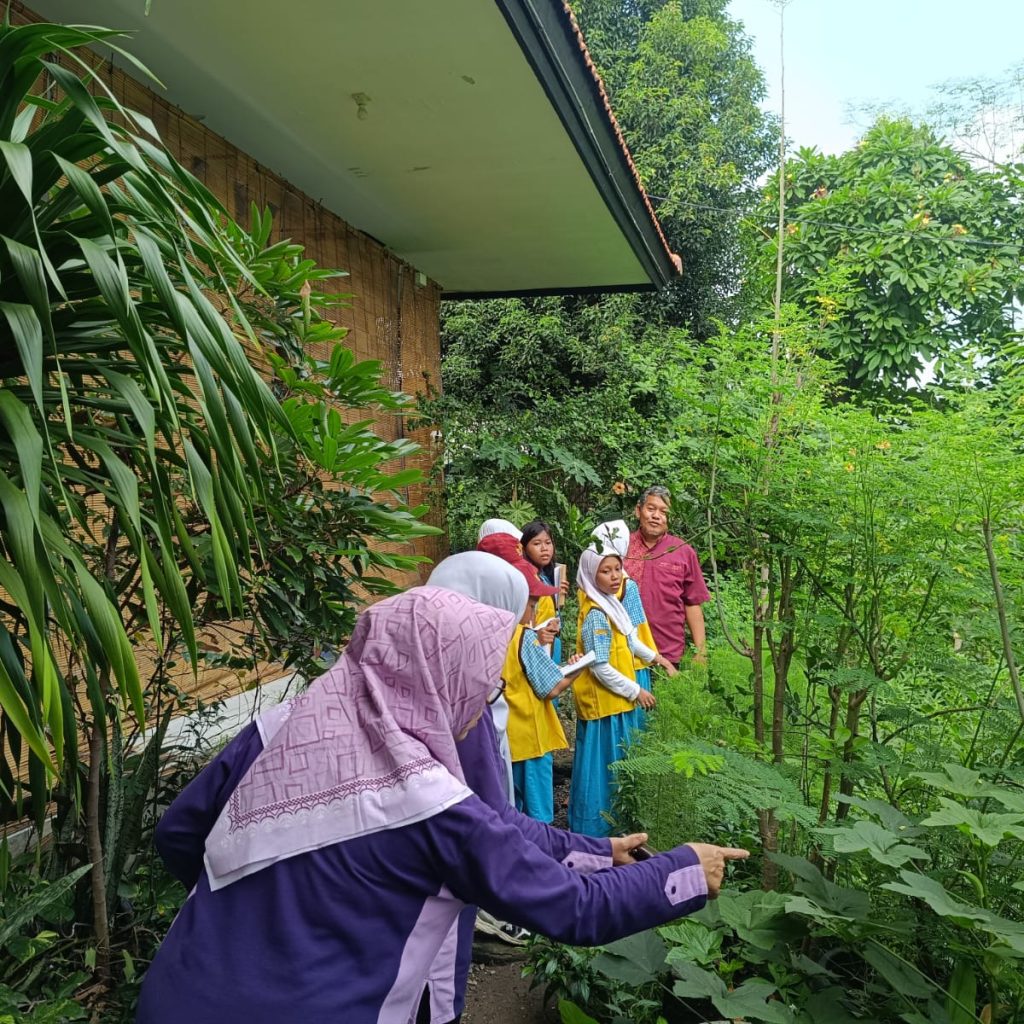 Kunjungan Studi Guru dan Siswa SDN Kalirungkut Surabaya