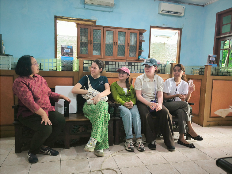 Studi Lapangan Student Exchange dari Berbagai Negara (2)