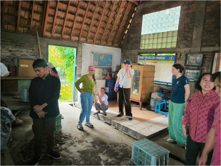 Studi Lapangan Student Exchange dari Berbagai Negara (4)