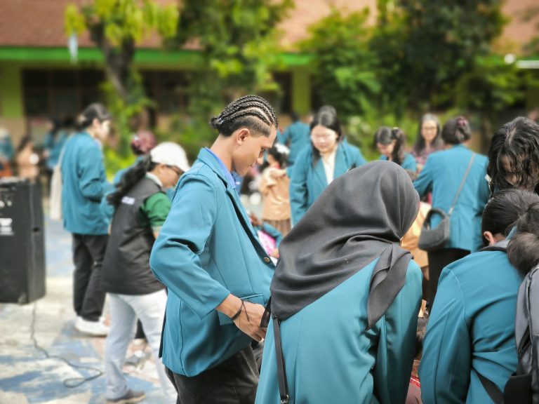 belajar menanam sayur pusdakota bersama SDN Kendangsari IV Surabaya