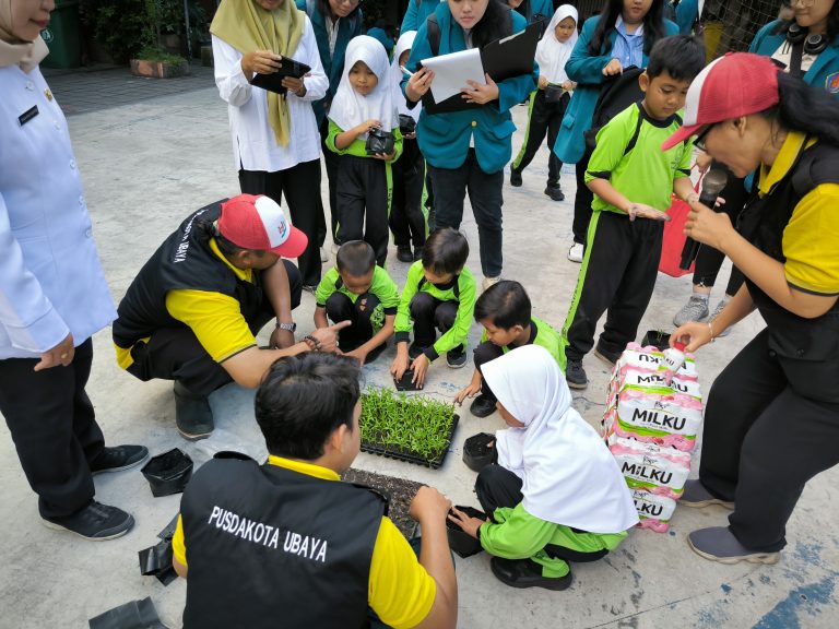 Edukasi Lingkungan bersama SDN Kalirungkut 1