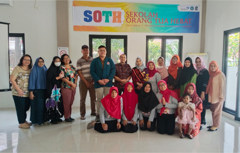 Kolaborasi Pusdakota Ubaya dalam Sekolah Orang Tua Hebat
