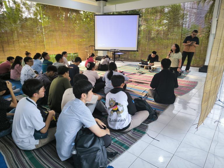 Edukasi Lingkungan Mahasiswa Fakultas Teknik Ubaya