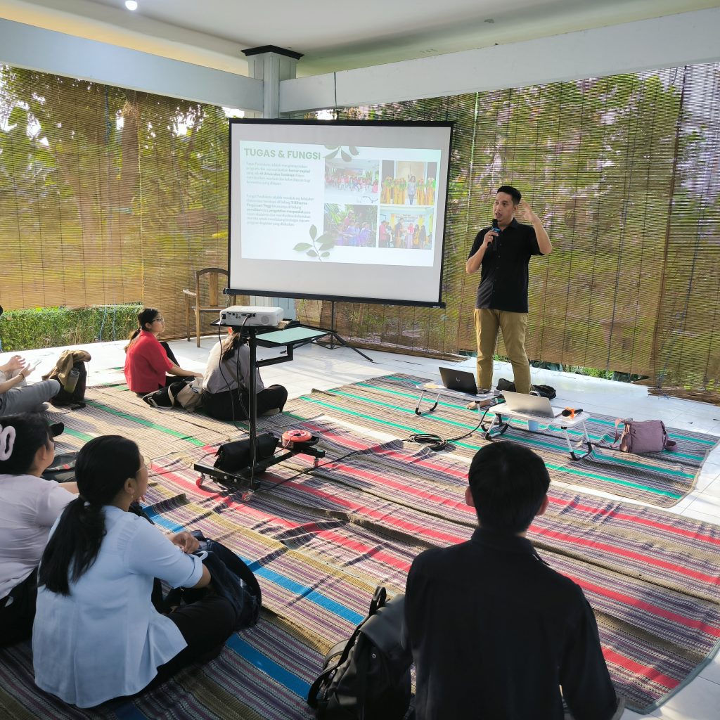 Edukasi Lingkungan Mahasiswa Fakultas Teknik Ubaya