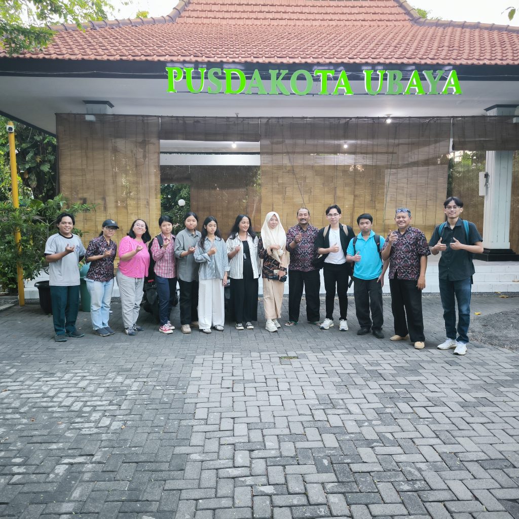 Edukasi Lingkungan Mahasiswa Fakultas Bisnis dan Ekonomika Ubaya