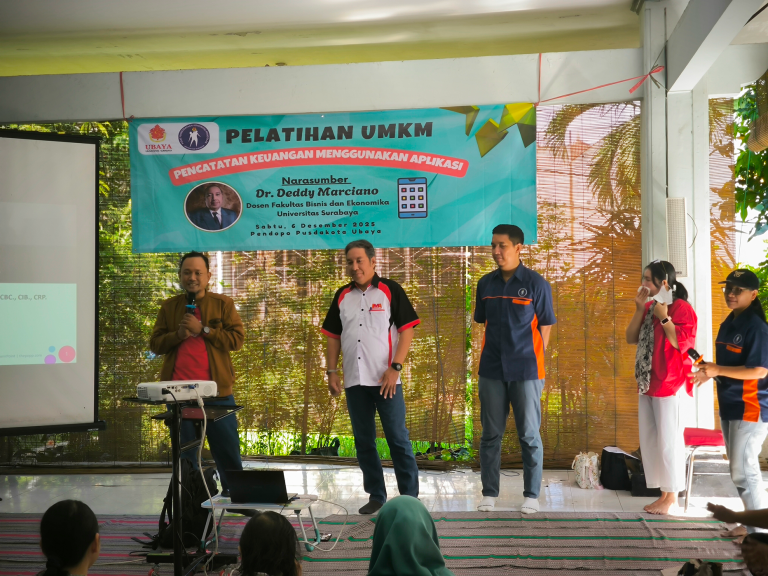 Pelatihan UMKM Pencatatan Keuangan Menggunakan Aplikasi 2025