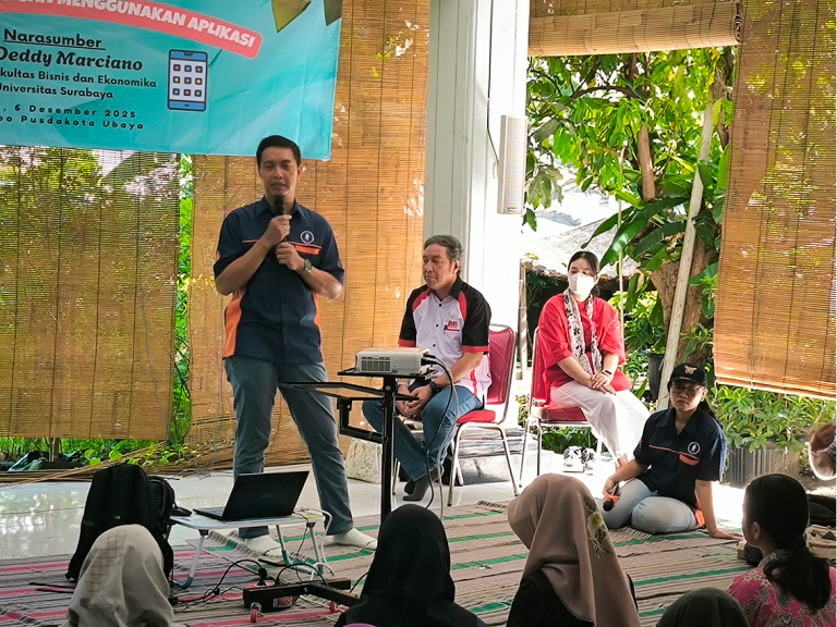 Pelatihan UMKM Pencatatan Keuangan Menggunakan Aplikasi 2025