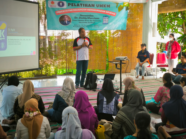 Pelatihan UMKM Pencatatan Keuangan Menggunakan Aplikasi 2025